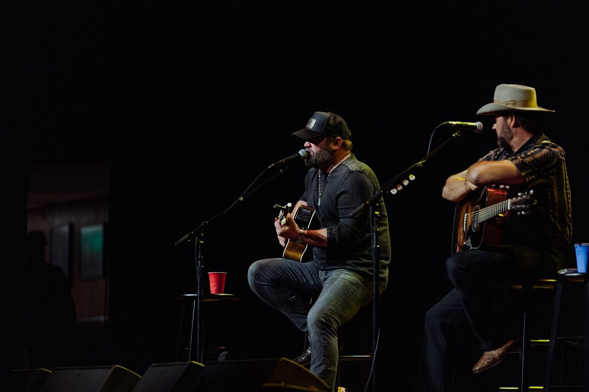 leebrice's tweet image. One of the best @RandyHouser! Anytime we get to hang out and play some music for people it’s pretty dang good night..maybe we’ll take this show on the road ;) What do y’all think?