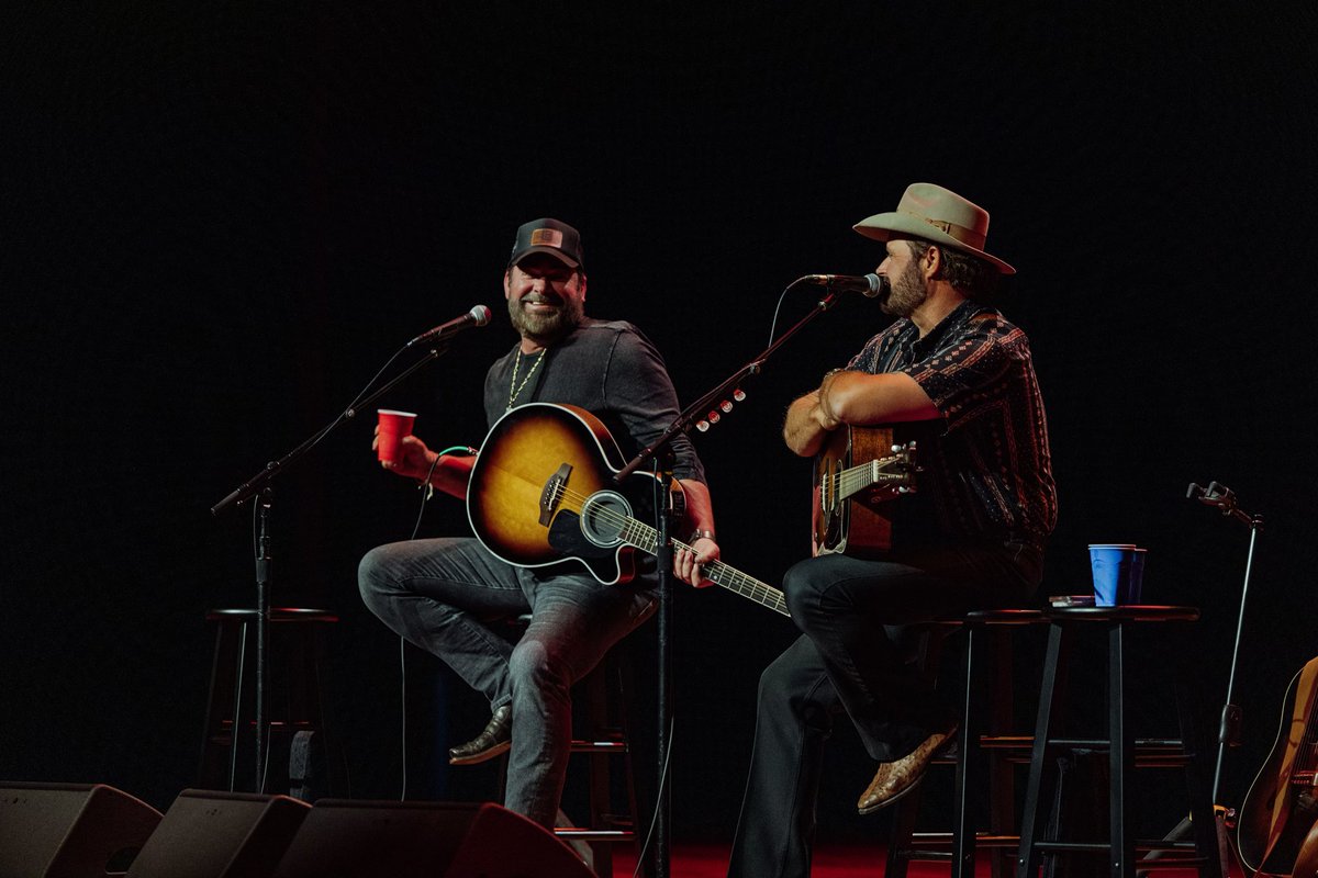 leebrice's tweet image. One of the best @RandyHouser! Anytime we get to hang out and play some music for people it’s pretty dang good night..maybe we’ll take this show on the road ;) What do y’all think?