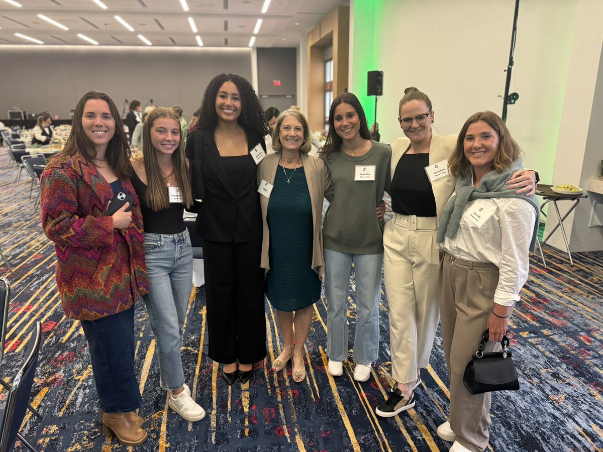 CharlotteWSoc's tweet image. Had a great time today at the Judy W. Rose Let Me Play Luncheon today!
#GoldStandardโ๏ธ