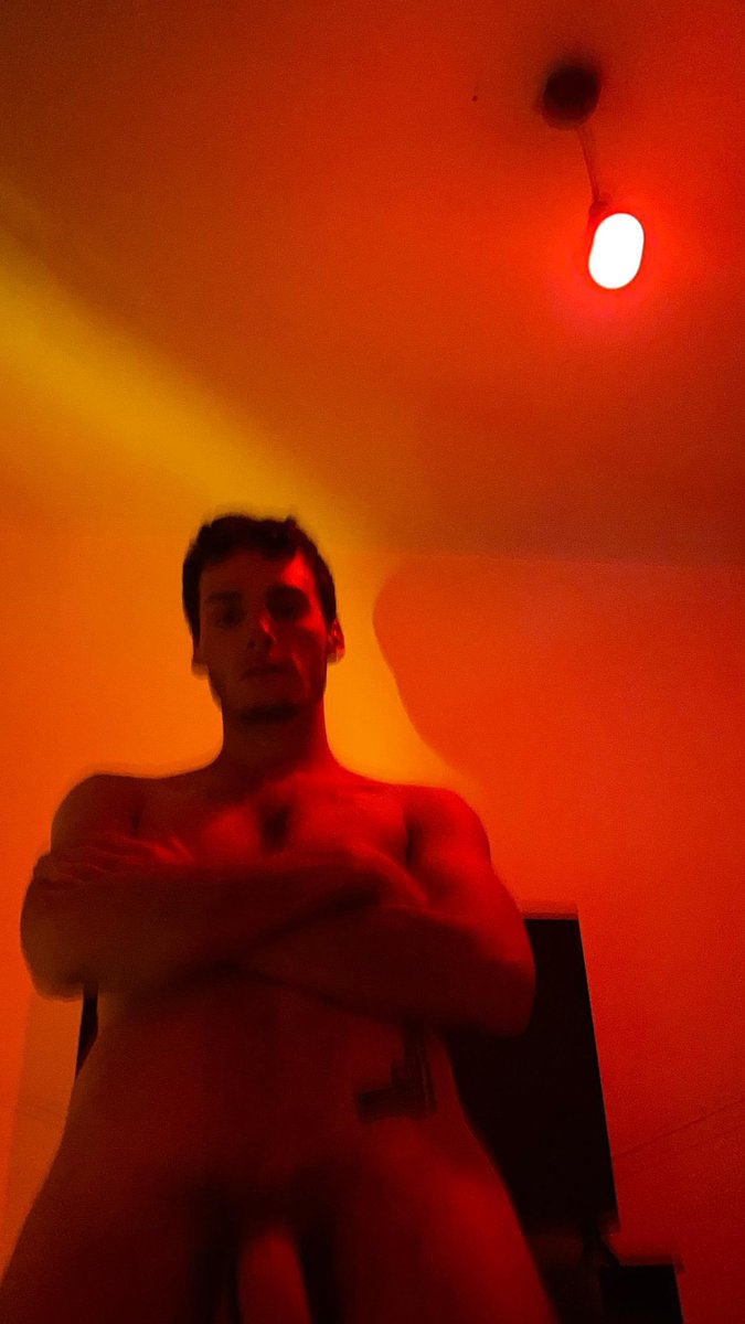 Quiero sacarme fotos en pelota :( ayúdenme eeeee!