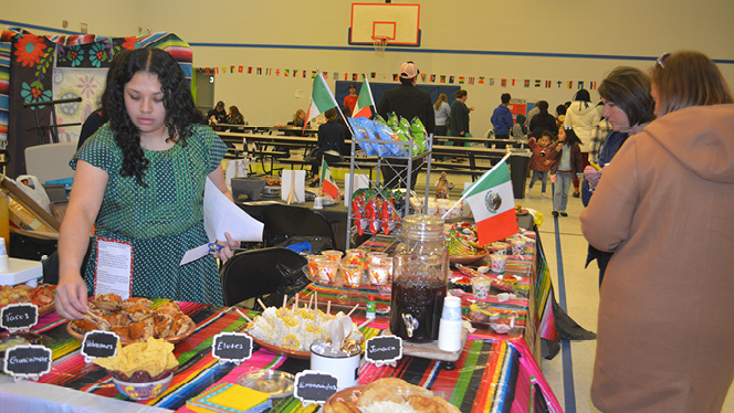 MatthewsCharter's tweet photo. We recently hosted a combined International Festival &amp; New Family Welcome event celebrating culture, community, and connection! Families shared global dishes and students showcased country projects.

Learn more: https://t.co/OvTZbzBxMs #MCAPride #MatthewsCharter https://t.co/mN111UgKVu