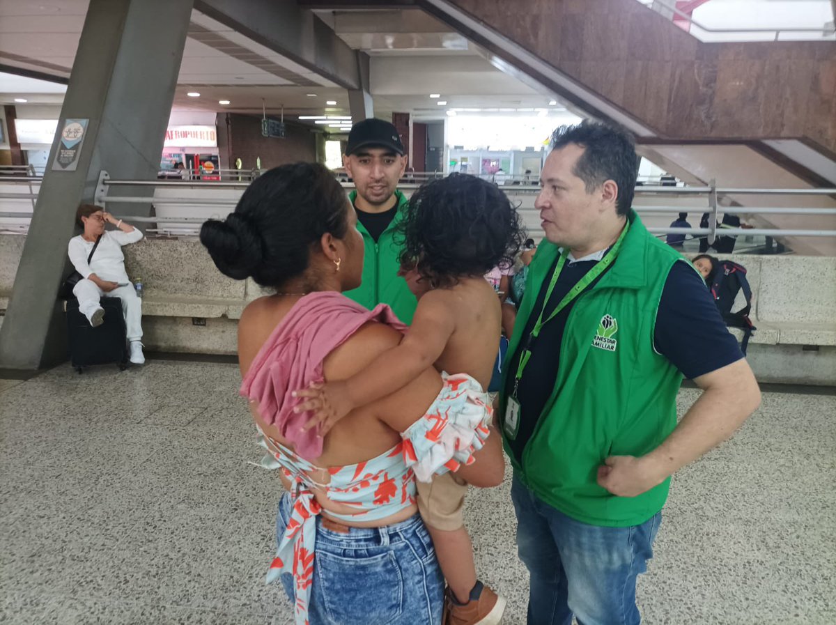 #BienestarFamiliarEnLasRegiones | Regional Valle del Cauca, acompaña operativo contra la Explotación Sexual Comercial de Niños, Niñas y Adolescentes en <a href="/MiTerminalCali/">Mi Terminal Cali</a>, por la Semana Santa.