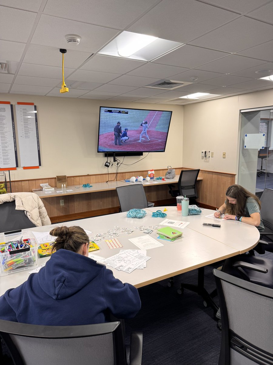BucknellSaac's tweet photo. Stress relief as part of Mental Health Week! Check out the rest of our events happening this week! 🧠 https://t.co/0rj7N6sxOR