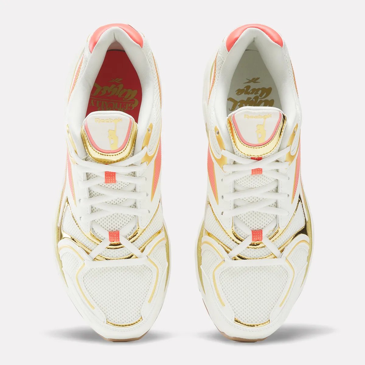 JustFreshKicks's tweet photo. OFFICIAL LOOK: The @Reebok x @Reese10Angel Premier Road Plus 😋😋

🗓️ May 1st https://t.co/vV1cQZMQXz