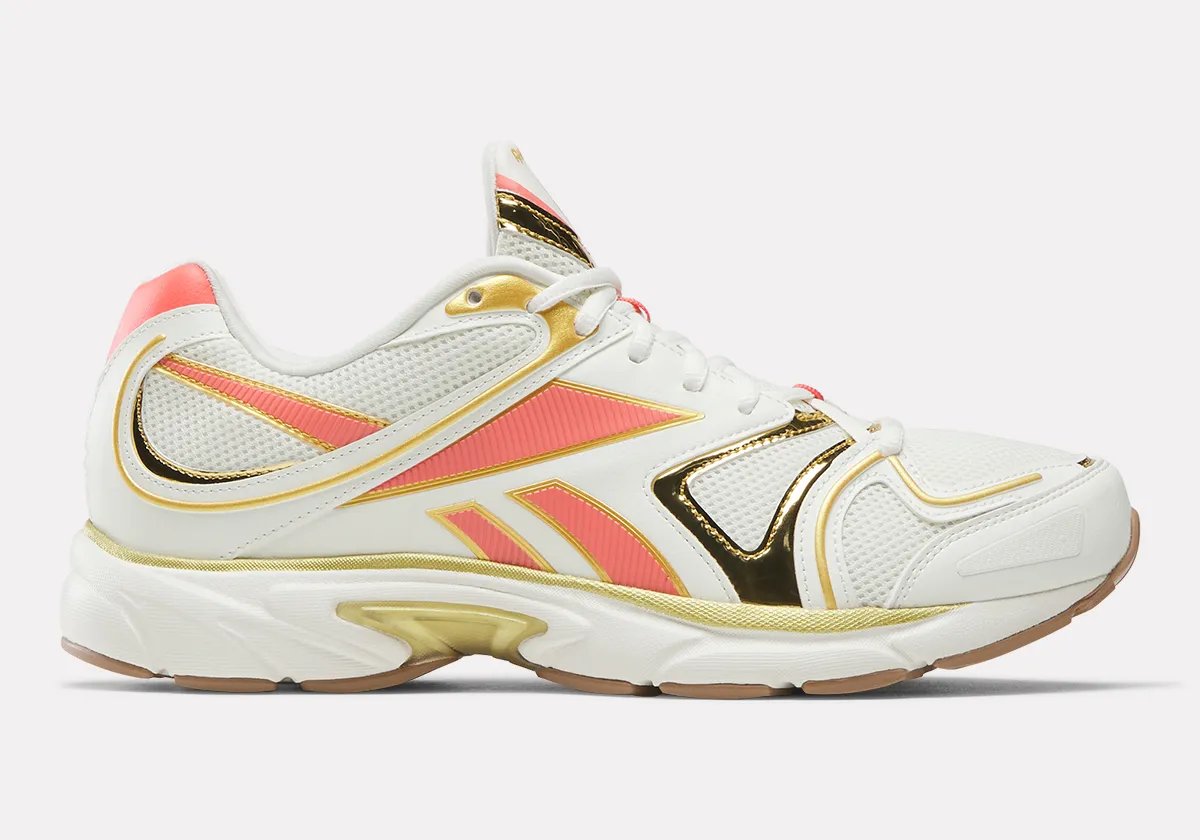 JustFreshKicks's tweet photo. OFFICIAL LOOK: The @Reebok x @Reese10Angel Premier Road Plus 😋😋

🗓️ May 1st https://t.co/vV1cQZMQXz