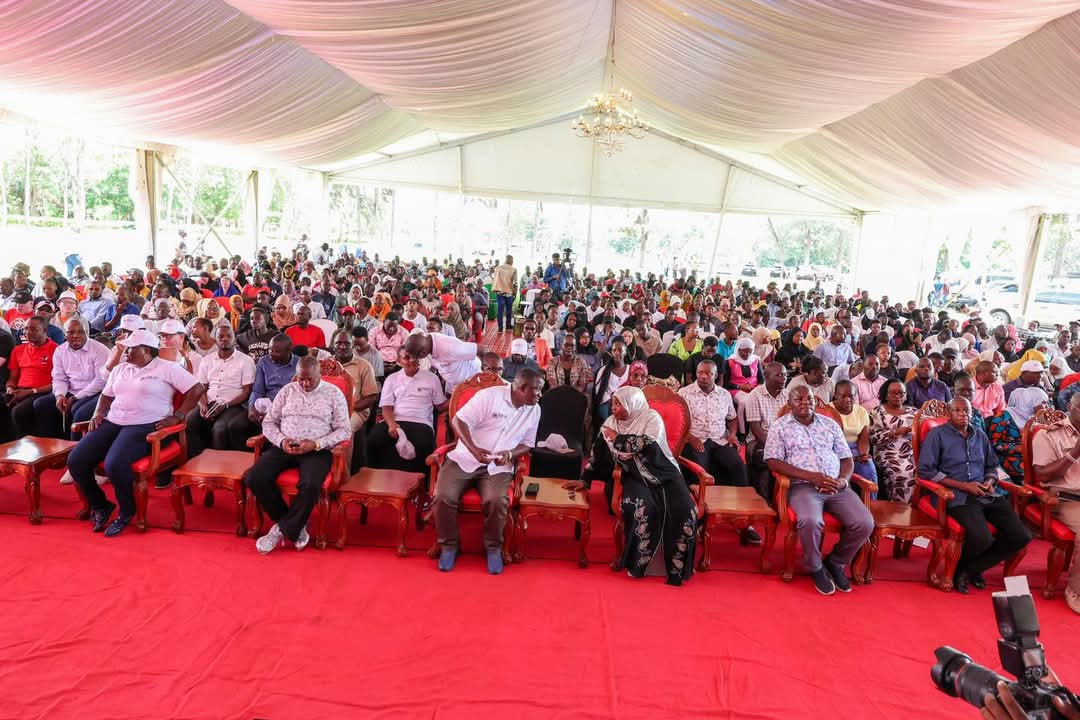 achanifatuma002's tweet image. I am Pleased to have joined the Cabinet Secretary for Youths Affairs, Creative Economy and Sports Salim Mvurya, during the WAZO ENGAGEMENT FORUM at the Kwale High school attended by over 500 youths across the County.