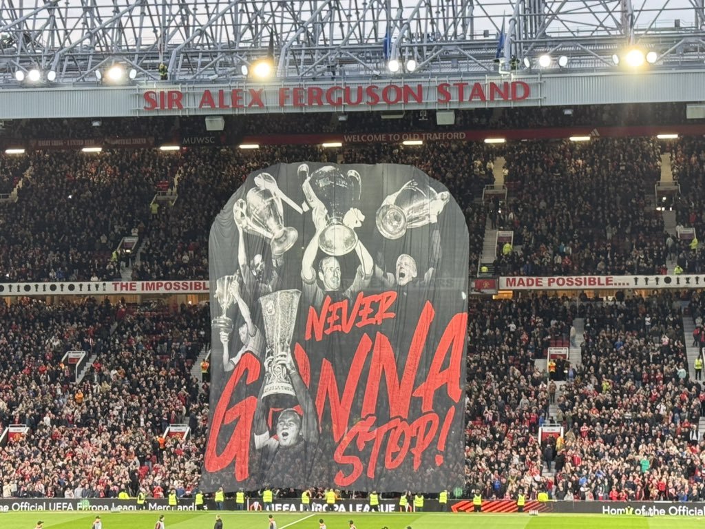 ¡¡¡AMBIENTE ESPECTACULAR E INMEJORABLE EN OLD TRAFFORD!!!

¡¡¡ESTO ES EL TETRO DE LOS SUEÑOS!!! ❤️‍🔥