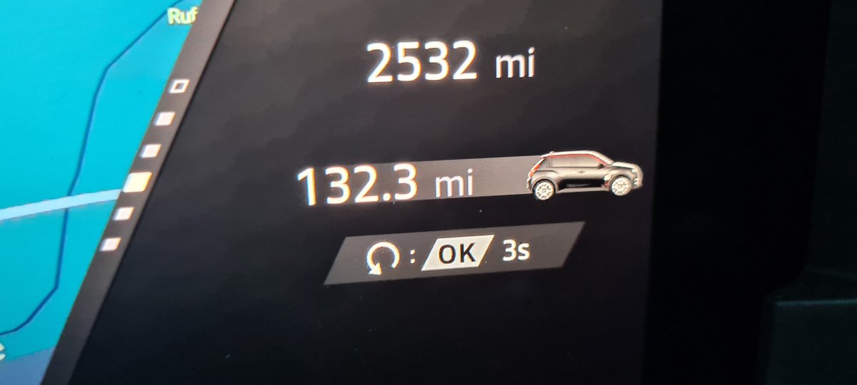 MttRbnsn's tweet photo. Starting with 100% battery and an indicated 254 miles of range, the #R5 #ETech has just done a brilliant 4.4mi/kWh at 70mph cruise across 132.3 miles up the M1. Amb temps 12-17⁰C all the way, no climate, Comfort mode (not Eco). Ended with 37% battery and 85mi indicated. 👏

1/2 https://t.co/KF6Wc7mV7l