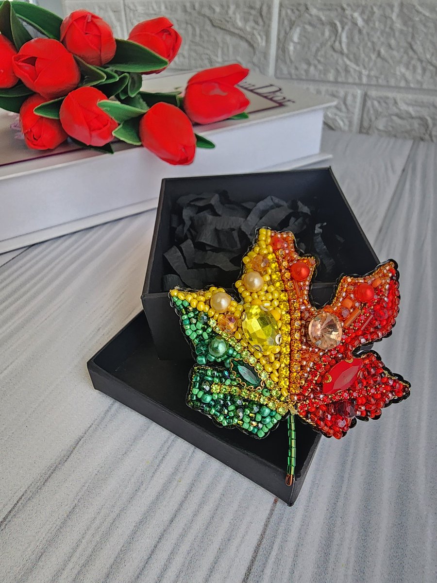 bugembros's tweet image. Celebrate the vibrant beauty of autumn with this handmade beaded leaf brooch.Crafted with meticulous embroidery, shimmering beads, and warm fall tones this maple leaf pin is the perfect statement accessory for your seasonal wardrobe.

bugembros.etsy.com/listing/190436…