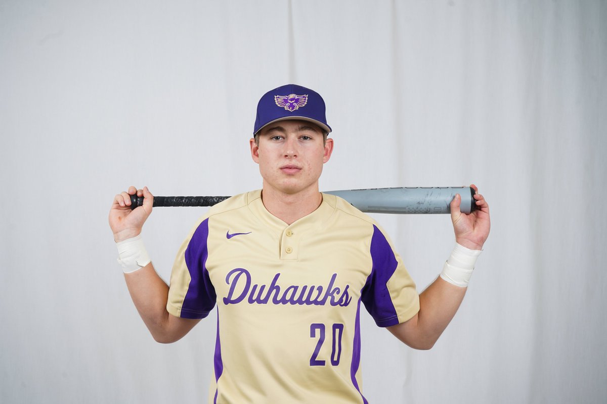 LorasBaseball's tweet photo. Side-by-Side comparison of the GOATs of smacking baseballs ⚾️

Willis now 3-for-3 after yet ANOTHER ground-rule double (maybe could've been sent to NY, looked like a homer)

T3 | Du's 9, Constellations 0 https://t.co/Va3lOejGdh