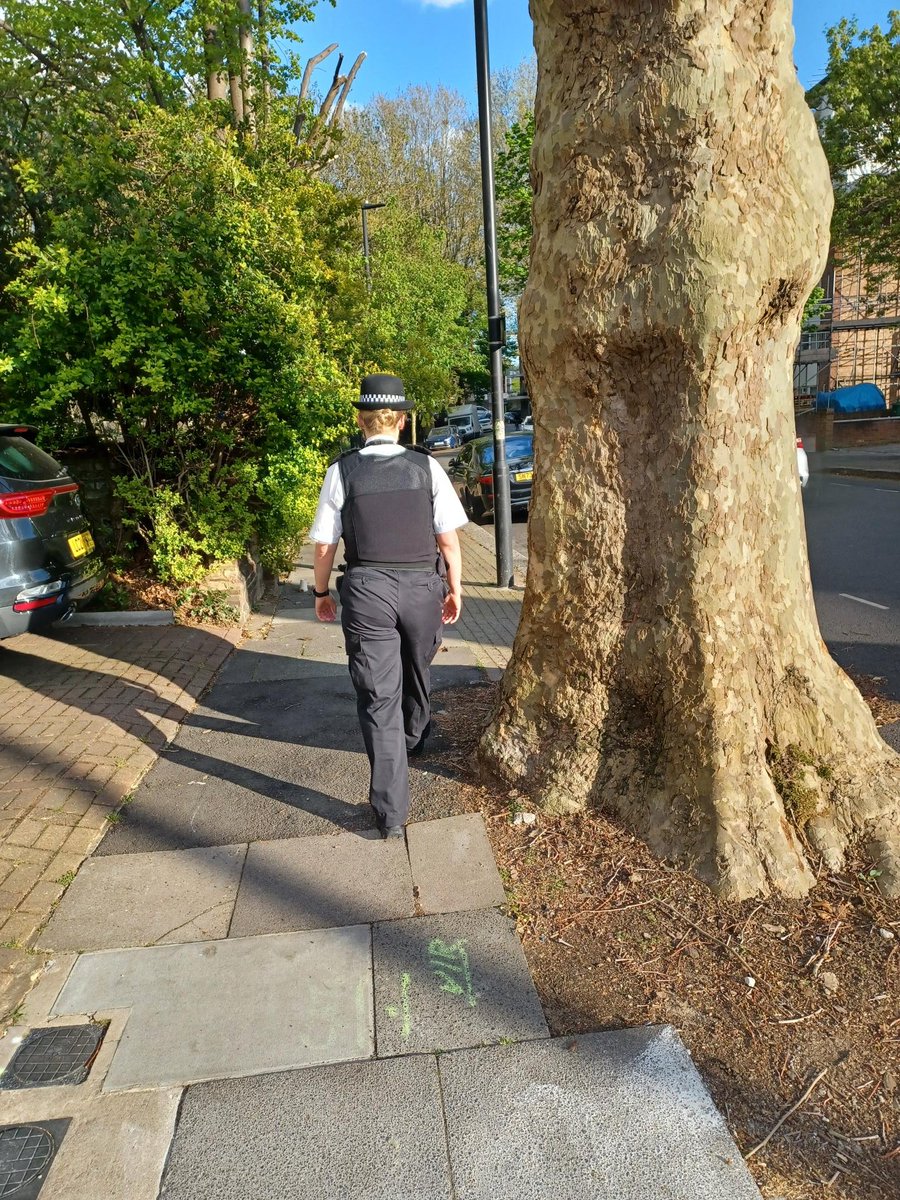 MPSNorthActon's tweet photo. Today SNT North Acton conducted foot patrol in and around North Acton Playing Fields. Our residents stopped and talked to us in regards to seeking advice for different ongoing issues. 
#yourlocalmet https://t.co/iKgFLum8lR