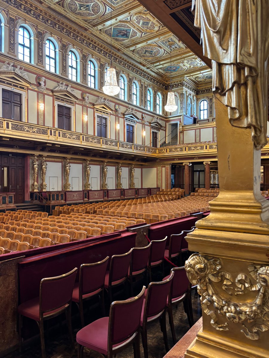 ManuelMartínezBurgos (@_manuelburgos) on Twitter photo Wonderful working session with my editor, Universal Edition in Vienna.
Many projects will come true in a near future.
Stay tuned!
<a href="/uemusic/">Universal Edition</a> <a href="/Musikverein/">Musikverein Wien</a> Wonderful working session with my editor, Universal Edition in Vienna.
Many projects will come true in a near future.
Stay tuned!
<a href="/uemusic/">Universal Edition</a> <a href="/Musikverein/">Musikverein Wien</a>
