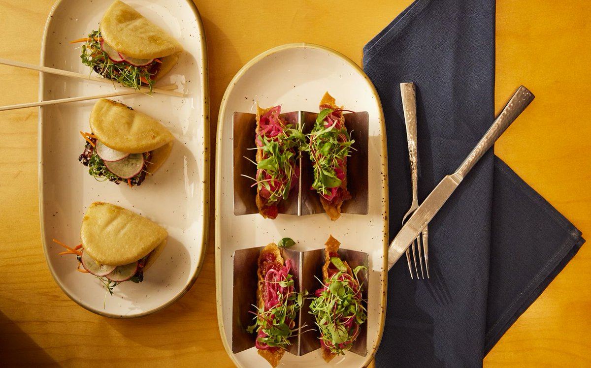 Host your next celebration at Centre Club—Tampa Bay’s premier private event venue with stunning views! 🌇 

From intimate gatherings to weddings in our Bayview Ballroom, they make every moment unforgettable. 💍

👉 uniquevenues.com/venue/centre-c…