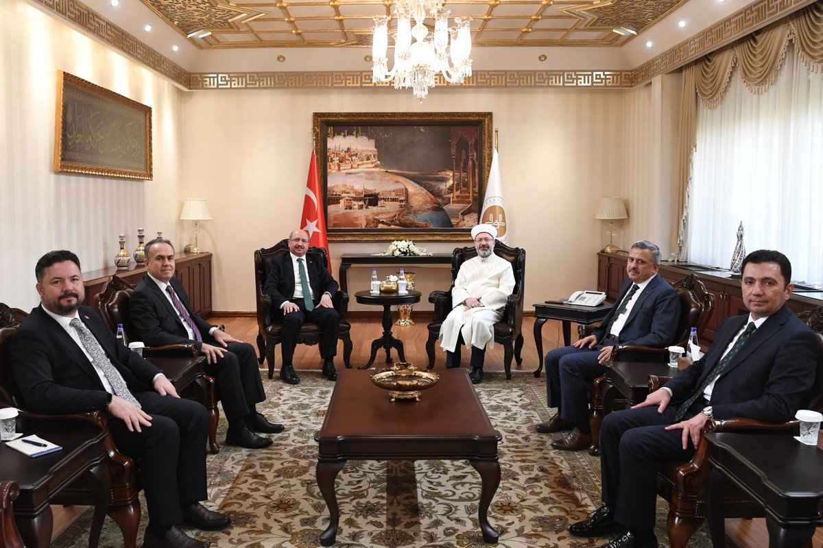 @Naz_7454 <a href="/HseyinE82869047/">Hüseyin Ergen</a> <a href="/Burakorhan0/">Burak Orhan 🇹🇷🇵🇸</a> <a href="/SelamiAcan/">Selami Açan</a> <a href="/DIBAliErbas/">Prof. Dr. Ali Erbaş</a> <a href="/diyanetbasin/">T.C. Diyanet İşleri Başkanlığı</a> <a href="/TanrikuluSalih/">Salih Tanrıkulu</a> <a href="/hayatiyazici/">hayatiyazici</a> <a href="/avabdullahguler/">Abdullah Güler</a> <a href="/avabdullahguler/">Abdullah Güler</a> 
DDK Başkanı Sayın Salih beyi
Ramazanda #murakıplar temsilcisi olarak ziyaret ettik Misaferperverliğinden dolayı teşekkür ederiz #DiyanetMurakıplarına elinden gelen yardımı yapacaklarına inancımız sonsuzdur
<a href="/avabdullahguler/">Abdullah Güler</a>
<a href="/_cevdetyilmaz/">Cevdet Yılmaz</a>
<a href="/tcbestepe/">T.C. Cumhurbaşkanlığı</a>
<a href="/DIBAliErbas/">Prof. Dr. Ali Erbaş</a>