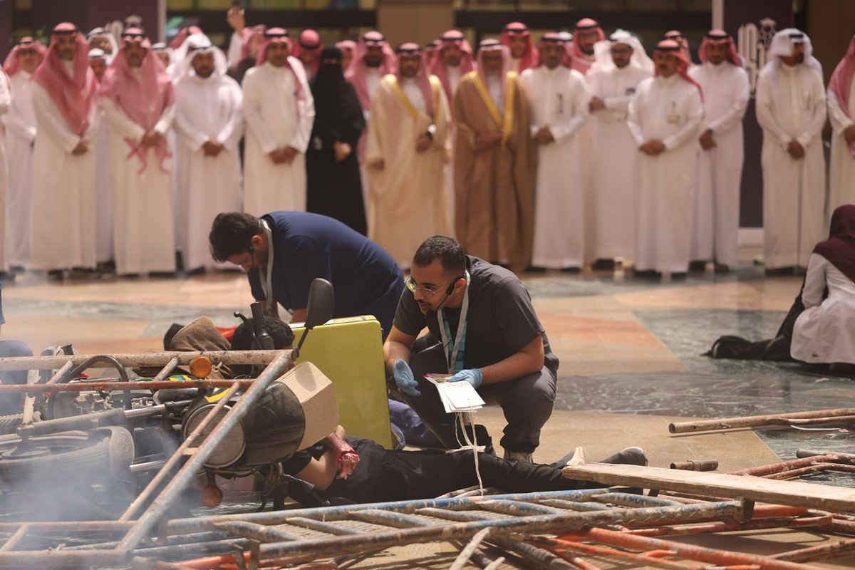 نواف (@maati_nawaf) on Twitter photo أعجبتني الصور تستاهل كت #بيني #IPEC #معرض_يوم_التعليم_البيني
وفخور باقوى قروب بالبيني 💪🏻
<a href="/_abalharthi/">Abeer | عَبير</a>
<a href="/FAYEZ_F_A/">فايز بن فهد العتيبي</a>
<a href="/5m6l_/">Abdullah</a>
<a href="/Shima_a18/">SHIMA</a> أعجبتني الصور تستاهل كت #بيني #IPEC #معرض_يوم_التعليم_البيني
وفخور باقوى قروب بالبيني 💪🏻
<a href="/_abalharthi/">Abeer | عَبير</a>
<a href="/FAYEZ_F_A/">فايز بن فهد العتيبي</a>
<a href="/5m6l_/">Abdullah</a>
<a href="/Shima_a18/">SHIMA</a>