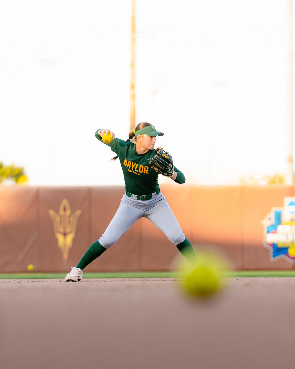 Baylor Softball tweet media