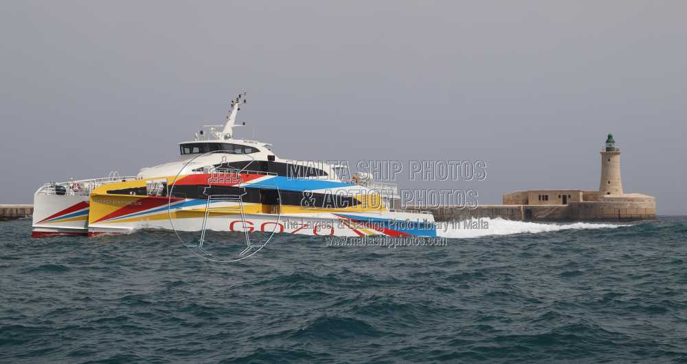 Shipguru's tweet photo. #GozoHighSpeed #HighSpeedCraft (#HSC) #GOZO_EXPRESS #entering #grandharbourmalta - 15.04.2025 https://t.co/nfgboxcB5B - NO PHOTOS can be used or manipulated without our permission @Virtuferries @shippingdata @ShippingTV @worldshipsoc @incatcrowther @ShippingMag @ShippingMagnate https://t.co/Qz4LvQQyv2