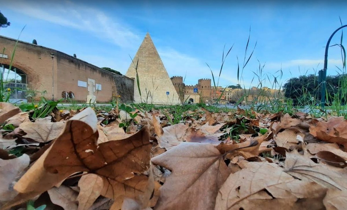 ZManArtStu23826's tweet photo. The pyramid of Caius Cestius
Via Raffaele Persichetti, 00153 Roma RM, Italy 🩶
#architecture #archnerds #antique #beautiful #design 18-12 BC - Places I will never get to see. https://t.co/OWV78d3Qam