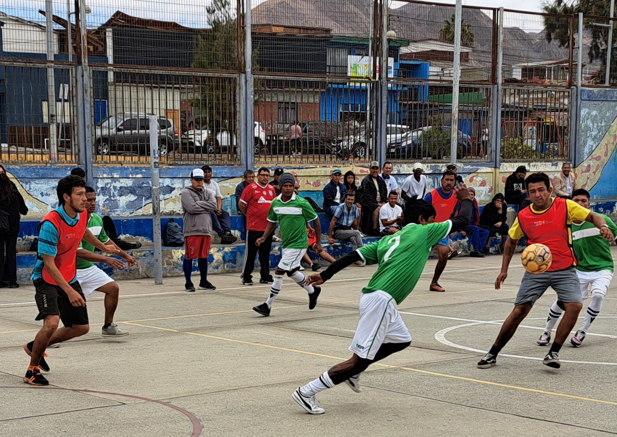 Dsocial_II's tweet image. ¡Felicitaciones a todos! En una vibrante jornada y ante gran cantidad de público, finalizó el torneo de baby fútbol de personas en situación de calle en #Antofagasta, donde el equipo de Centro Día Tabor se coronó campeón del certamen.
@MinDesarrollo 
@VoceriaAntofa