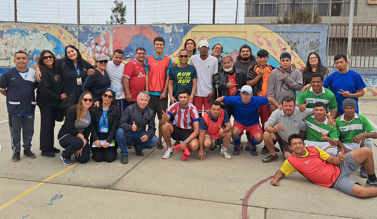 Dsocial_II's tweet image. ¡Felicitaciones a todos! En una vibrante jornada y ante gran cantidad de público, finalizó el torneo de baby fútbol de personas en situación de calle en #Antofagasta, donde el equipo de Centro Día Tabor se coronó campeón del certamen.
@MinDesarrollo 
@VoceriaAntofa