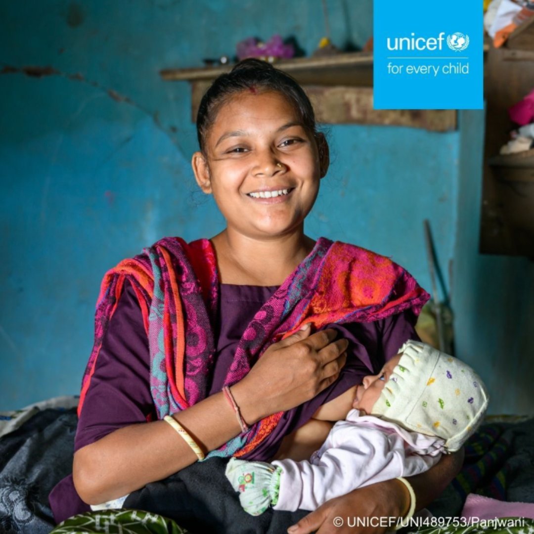 UNICEFIndia's tweet image. मां का पहला दूध शिशु के लिए नेचुरल वैक्सीन है, जो शिशु की संक्रमणों से सुरक्षा करता है।
ब्रेस्टमिल्क शिशु के विकास के मानसिक और बौद्धिक विकास के लिए जरूरी सभी पोषक तत्वों से भरपूर होता है।
#HealthyDiet