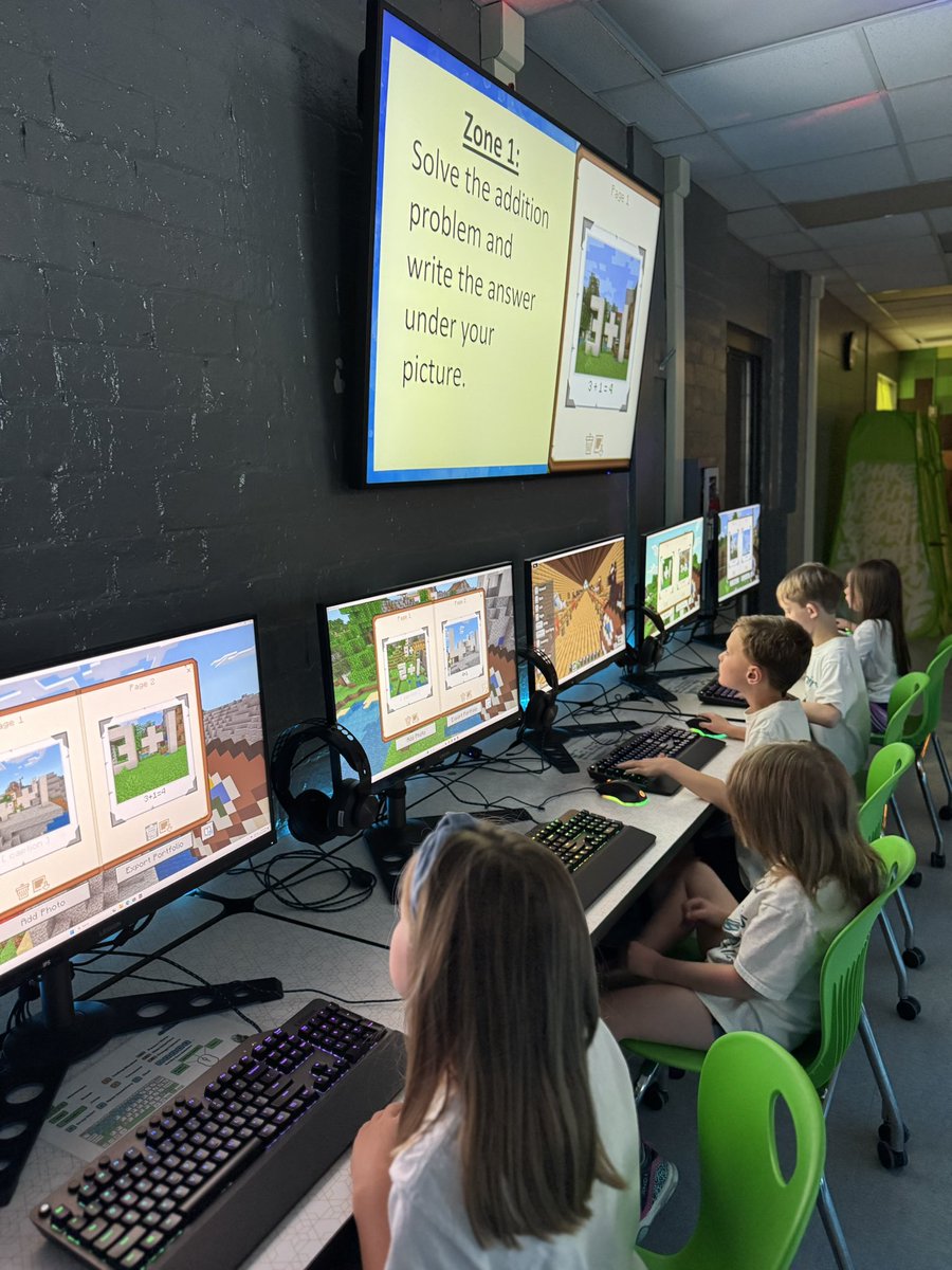 DCPSMinecraft's tweet image. Game-based learning is a great way to increase engagement with curriculum standards, that students might not normally want to practice. 

First graders from @LorettoSchool did great with their addition facts!
🔢

#GameBasedLearning
#MinecraftEdu