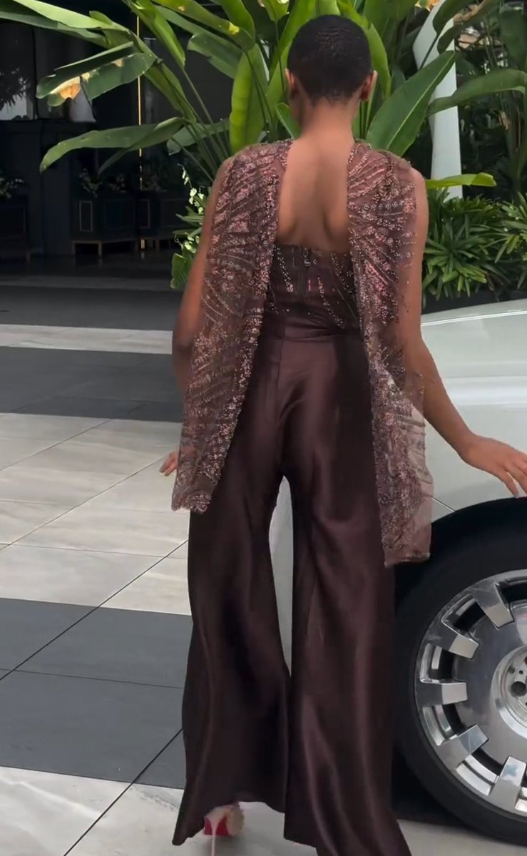 🇪 🇸 🇮 🇷 🇹🇿🇲 🇹 🇿 tweet media