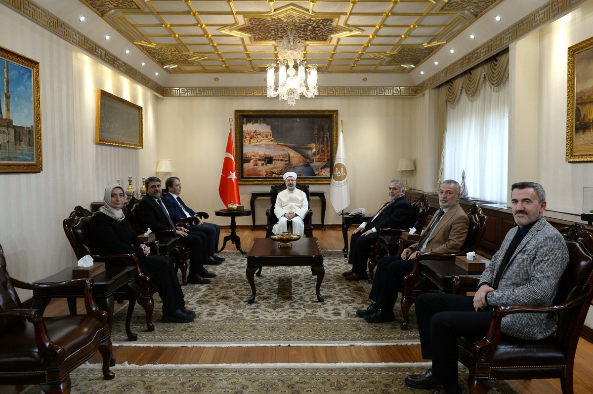 "Murakıplar sahada il müfettişi gibi çalışıyor, ama unvansız!"
Liyakat, görev tanımı ve tecrübe
İl Müfettişliği hakkını destekliyor #DiyanetMurakıpları
@BurakOrhan0
@selamiacan
<a href="/DIBAliErbas/">Prof. Dr. Ali Erbaş</a>
<a href="/diyanetbasin/">T.C. Diyanet İşleri Başkanlığı</a>
<a href="/TanrikuluSalih/">Salih Tanrıkulu</a>
<a href="/mustafaelitas/">Mustafa Elitaş</a>
<a href="/avabdullahguler/">Abdullah Güler</a> 
<a href="/NumanKurtulmus/">Numan Kurtulmuş</a>
<a href="/mahirunal/">Mahir Ünal 🇹🇷</a>