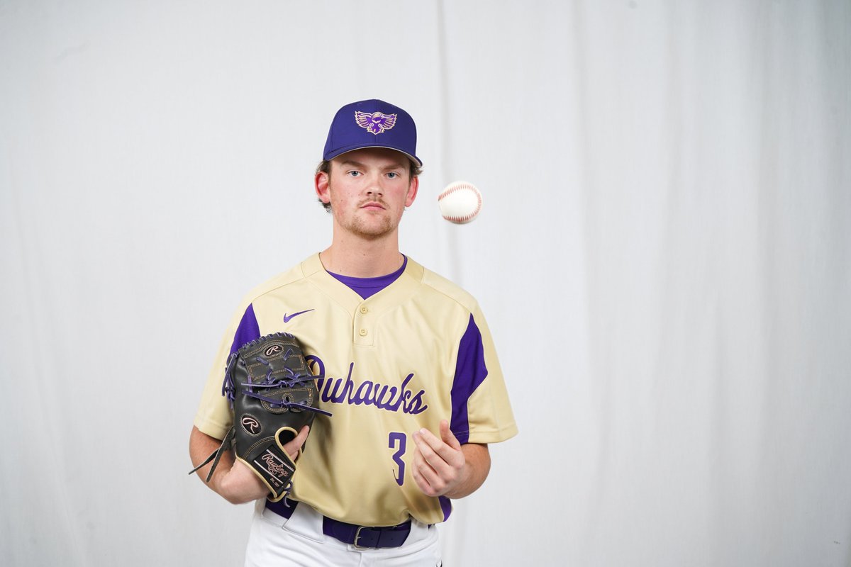 Can we take a quick second to admire the aura that belongs to Ben Henthorn? 😍

B4 | Du's 10, Stars 0