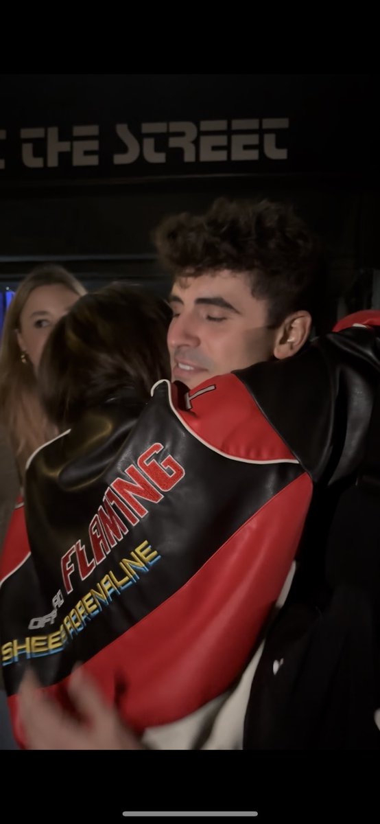soofi_san's tweet photo. I still don’t have words to describe this wonderful day
Just thank you very much to everyone, especially these two @jackandjack 
the 14-year-old me would never have imagined this❤️‍🩹
So we just grew up, we didn’t change https://t.co/LuAPUzcxhX
