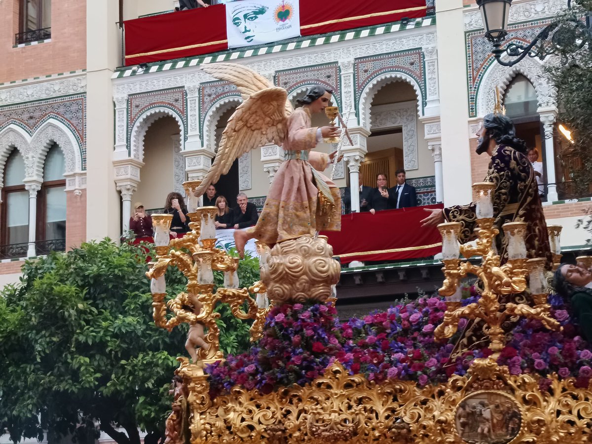 Don Lopetegui, bajo el ala del Ángel.