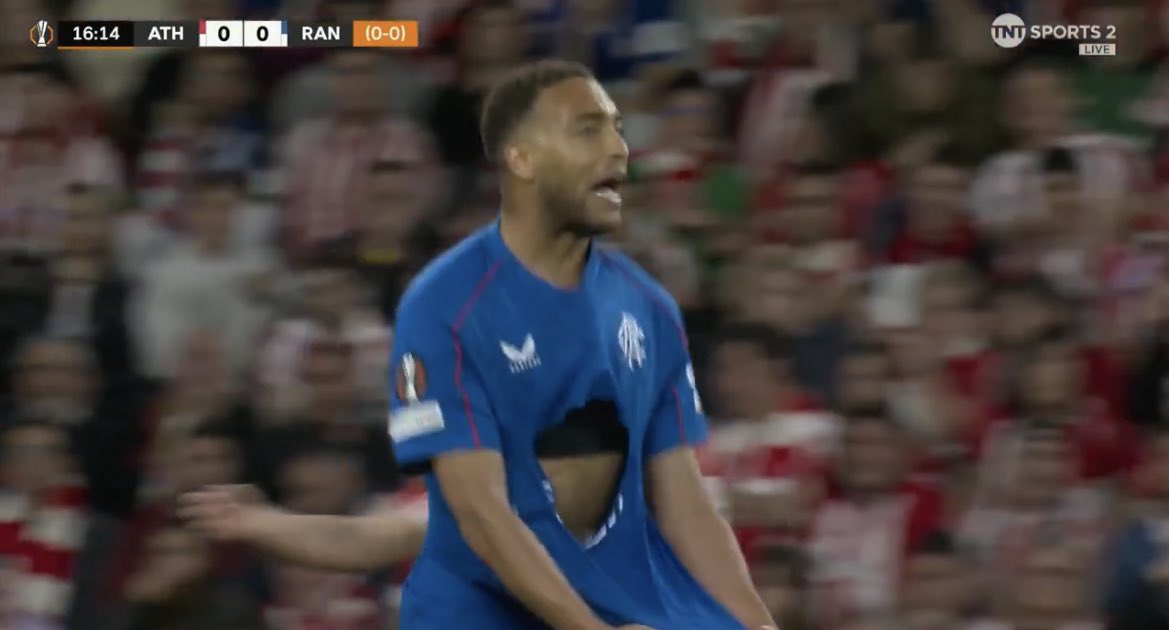 _DIGB's tweet photo. Shirt ripped in half…no penalty??

You fucking shower of corrupt bastards @UEFA https://t.co/4wDHGhk6Su