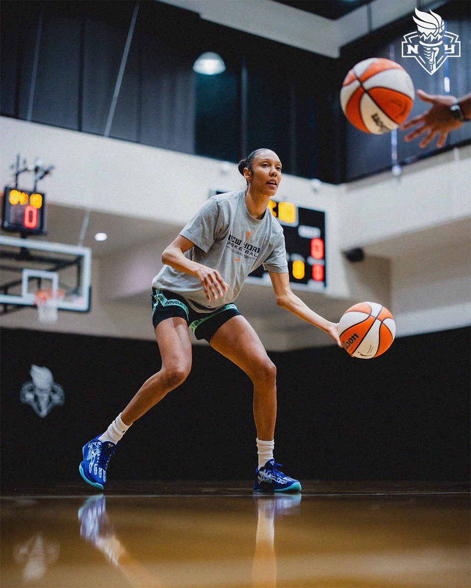 nyliberty's tweet photo. GOOD OL’ THURSDAY WORK 💪 https://t.co/26inzN5wvr