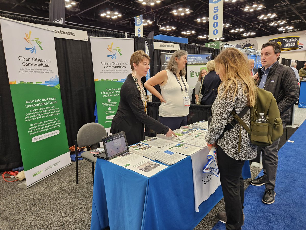 NDCleanCities's tweet photo. Work Truck Week brought together 16,000 industry professionals, marking its 3rd year of record-breaking attendance 🚚 Sustainability took center stage, with Delta Air Lines unveiling North America’s 1st EV catering truck as part of its broader commitment to fleet electrification https://t.co/SXjMEnGqva