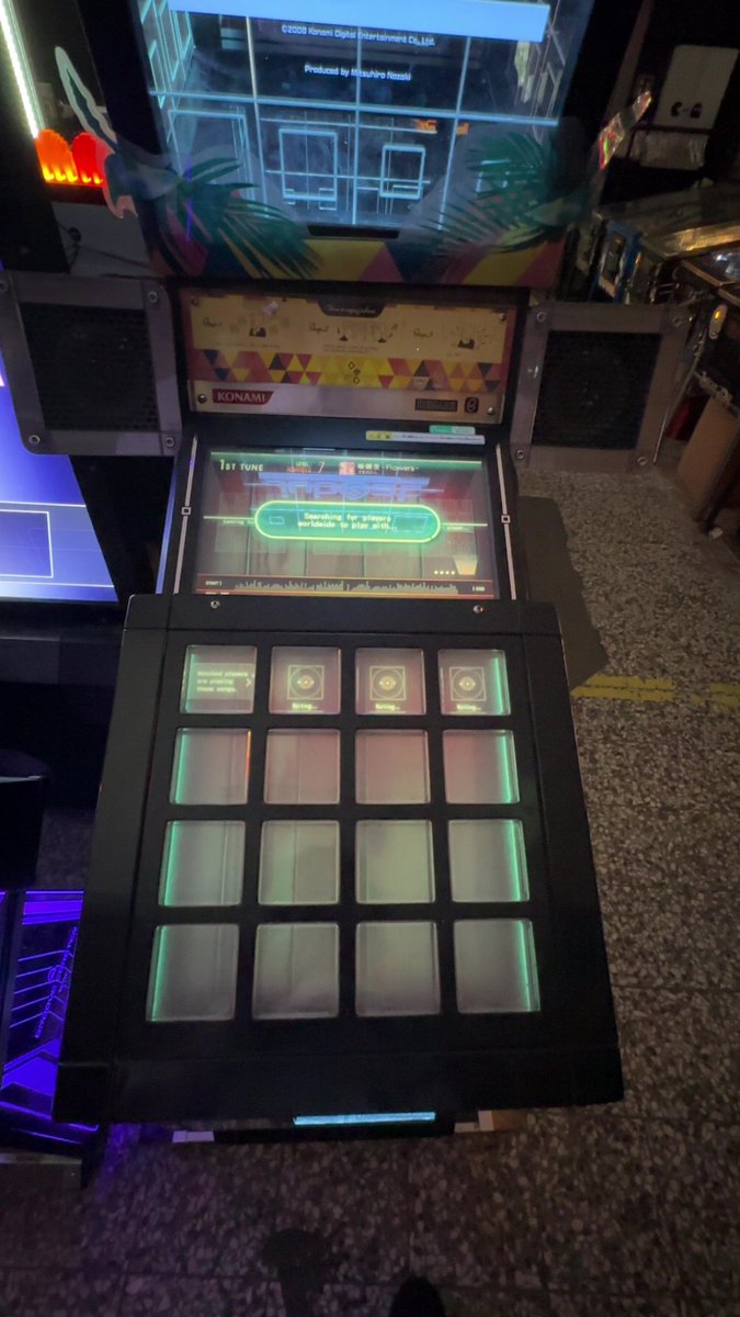 Poland day 2.5
Finally got to play jubeat (and maimai) again :D