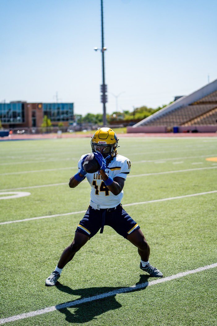 Coaches, take a look at <a href="/PjWashingtonII/">Patrick "Pj" Washington II</a>, a 5’9”, 165 lb WR from East Texas A&amp;M with 4 years of eligibility left. Enters the portal as a young prospect looking to develop and compete at the next level. #UpNextAthlete

➡️ UpNext.team/athlete/52163d…