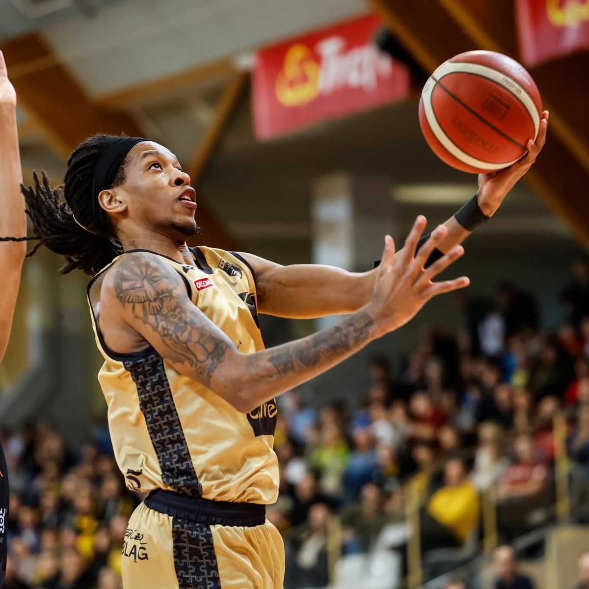 Tangram Sports (@tangramsports) on Twitter photo Keondre Kennedy <a href="/Ktwice00/">KK</a> scored 14 points on 50% shooting from the field, contributing to <a href="/treflsopot/">Trefl Sopot</a> home win over <a href="/basket_zg/">Orlen Zastal Zielona Gรณra ๐ต๐ฑ</a> in <a href="/PLKpl/">ORLEN Basket Liga</a>
๐ข 14 pts (2/4 2PTs; 3/6 3PTs) I 4 rebs
๐ <a href="/basket_zg/">Orlen Zastal Zielona Gรณra ๐ต๐ฑ</a> ๐
๐ <a href="/PLKpl/">ORLEN Basket Liga</a> ๐ต๐ฑ
#TangramSports
#FollowYourDreamsWithUs Keondre Kennedy <a href="/Ktwice00/">KK</a> scored 14 points on 50% shooting from the field, contributing to <a href="/treflsopot/">Trefl Sopot</a> home win over <a href="/basket_zg/">Orlen Zastal Zielona Gรณra ๐ต๐ฑ</a> in <a href="/PLKpl/">ORLEN Basket Liga</a>
๐ข 14 pts (2/4 2PTs; 3/6 3PTs) I 4 rebs
๐ <a href="/basket_zg/">Orlen Zastal Zielona Gรณra ๐ต๐ฑ</a> ๐
๐ <a href="/PLKpl/">ORLEN Basket Liga</a> ๐ต๐ฑ
#TangramSports
#FollowYourDreamsWithUs