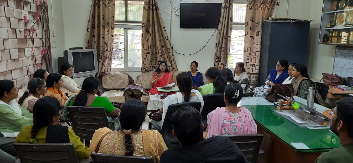 Dr Nisha Ajay Saxena (@drnishasaxena) on Twitter photo शासकीय सरोजिनी नायडू कन्या उच्चत्तर माध्यमिक विद्यालय भोपाल मे स्कूल स्टाफ के साथ छात्राओ के हित के लिये विभिन्न विषयों पर चर्चा की #BJP <a href="/BJP4India/">BJP</a> <a href="/BJP4MP/">BJP Madhya Pradesh</a> <a href="/rshuklabjp/">Rajendra Shukla</a> <a href="/bjpbhopalnagar/">Bjp4Bhopal</a> <a href="/HitanandSharma/">हितानंद Hitanand</a> <a href="/vdsharmabjp/">VD Sharma</a> <a href="/DrMohanYadav51/">Dr Mohan Yadav</a> <a href="/nstomar/">Narendra Singh Tomar</a> <a href="/udaypratapmp/">Uday Pratap Singh</a> <a href="/DrSumerSolanki1/">Dr. Sumer Singh Solanki</a> शासकीय सरोजिनी नायडू कन्या उच्चत्तर माध्यमिक विद्यालय भोपाल मे स्कूल स्टाफ के साथ छात्राओ के हित के लिये विभिन्न विषयों पर चर्चा की #BJP <a href="/BJP4India/">BJP</a> <a href="/BJP4MP/">BJP Madhya Pradesh</a> <a href="/rshuklabjp/">Rajendra Shukla</a> <a href="/bjpbhopalnagar/">Bjp4Bhopal</a> <a href="/HitanandSharma/">हितानंद Hitanand</a> <a href="/vdsharmabjp/">VD Sharma</a> <a href="/DrMohanYadav51/">Dr Mohan Yadav</a> <a href="/nstomar/">Narendra Singh Tomar</a> <a href="/udaypratapmp/">Uday Pratap Singh</a> <a href="/DrSumerSolanki1/">Dr. Sumer Singh Solanki</a>