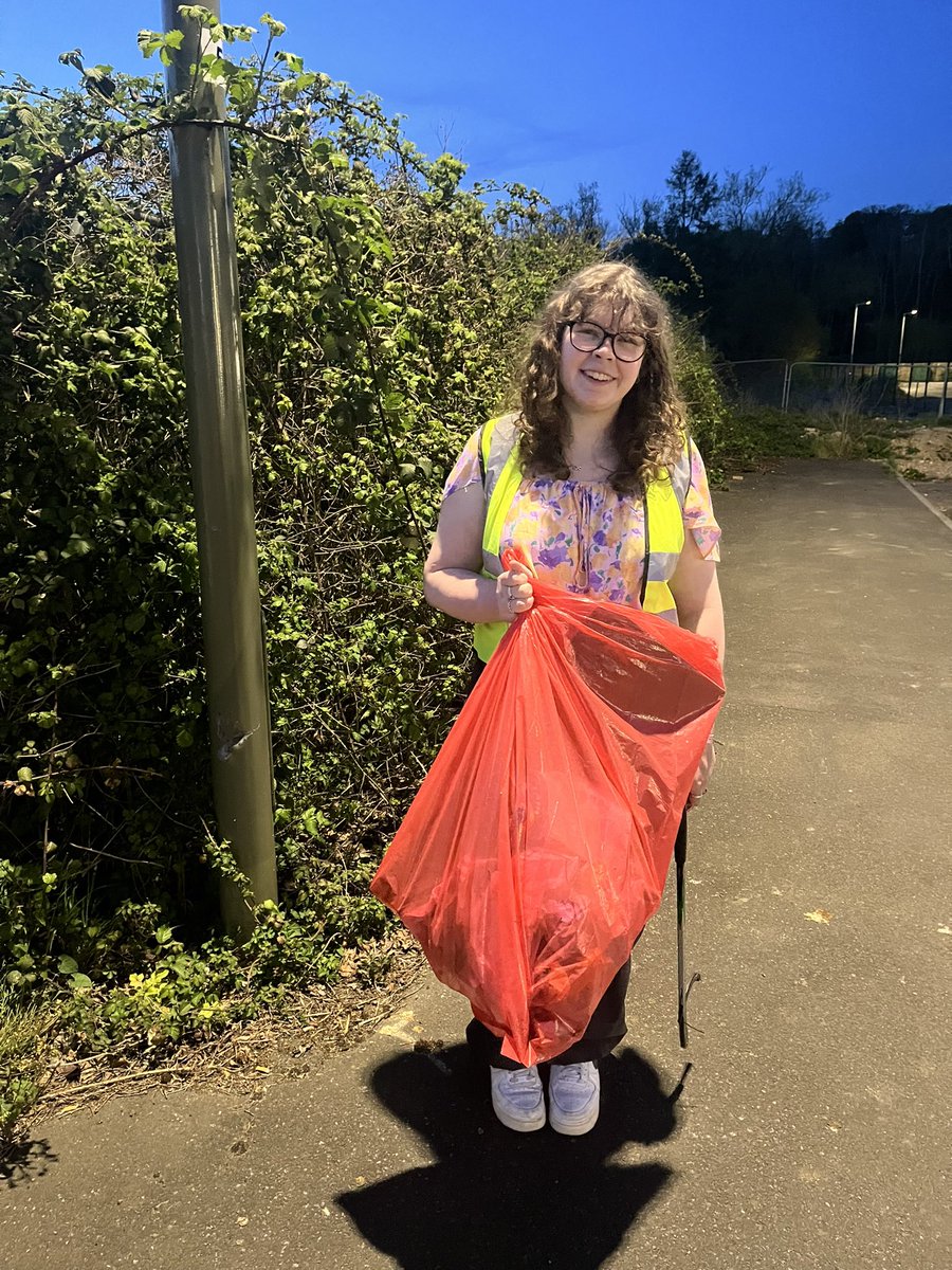 A bag a day keeps the litter away💚🌎♻️🚯 tweet media