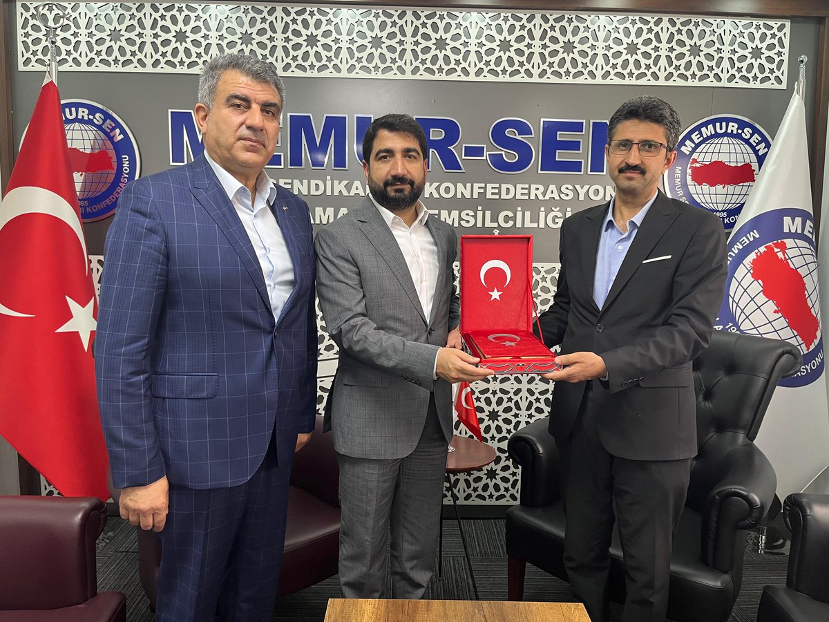 demirmehmet02's tweet photo. Gölbaşı İlçe Başkanımız Abdulhamit Güleş ve Eğitime Destek Platformu (EDEP) Gölbaşı Başkanı aynı zamanda Gölbaşı Mehmet Tevfik Göksu Anadolu İmam Hatip Lisesi Okul Müdürümüz Abdullah Çaktı sendikamıza nezaket ziyaretinde bulundular. 

Kıymetli Başkanlarımıza ziyaretleri ve nezaketleri için teşekkür ediyor, çalışmalarında başarılar diliyorum.
