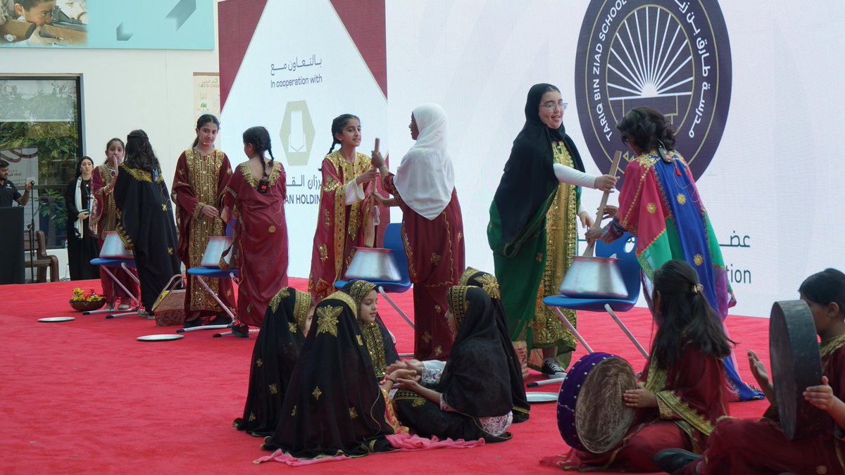 نظمت أكاديمية قطر للقادة بمناسبة مرور عشرون عامًا على تأسيسها المنتدى السنوي للهوية والتراث تحت عنوان (عشرون عامًا من التميز: إرث يحيي هويتنا ومستقبل يضيء بالأصالة)، حيث يمثل هذا اليوم فرصة فريدة لتعزيز الفخر بالهوية الوطنية التراثية والثقافية لدولة قطر.