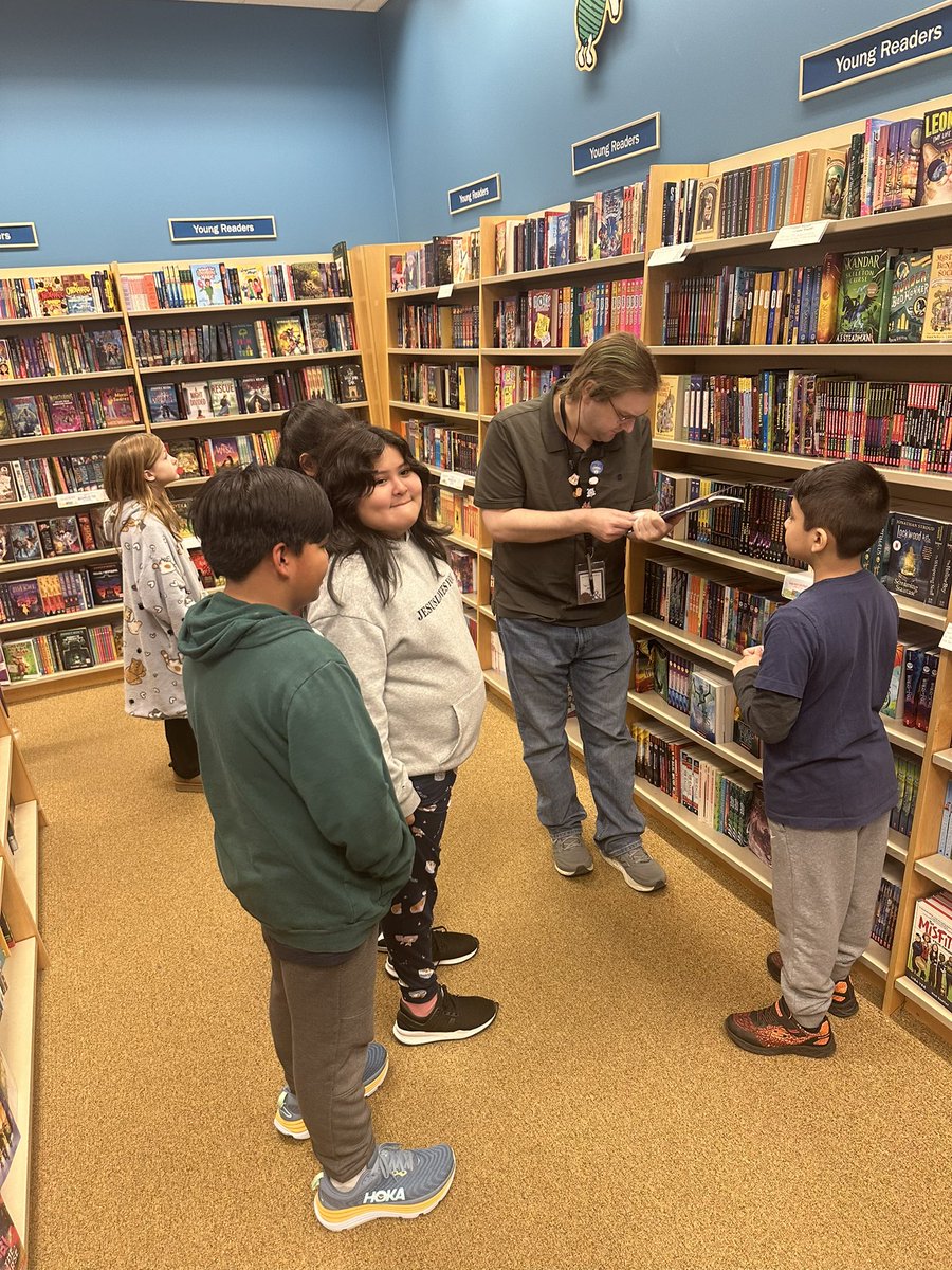 Congratulations to the 97 avid readers from Washington School who completed the school wide reading challenge! A trip to Barnes and Noble to pick out a book was the perfect prize! #wearesd81 #sd81engage