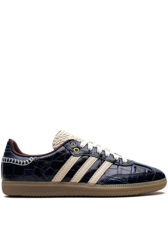 BAdidasy's tweet image. Not cool, Adidas
 Link tr.ee/6nLHHG
#CasualShoes #sneakergame #footwearstyle #sneakers #sneakerspria #adidas #sneakers #BasketballShoes #sneakerfreak #comfyshoes