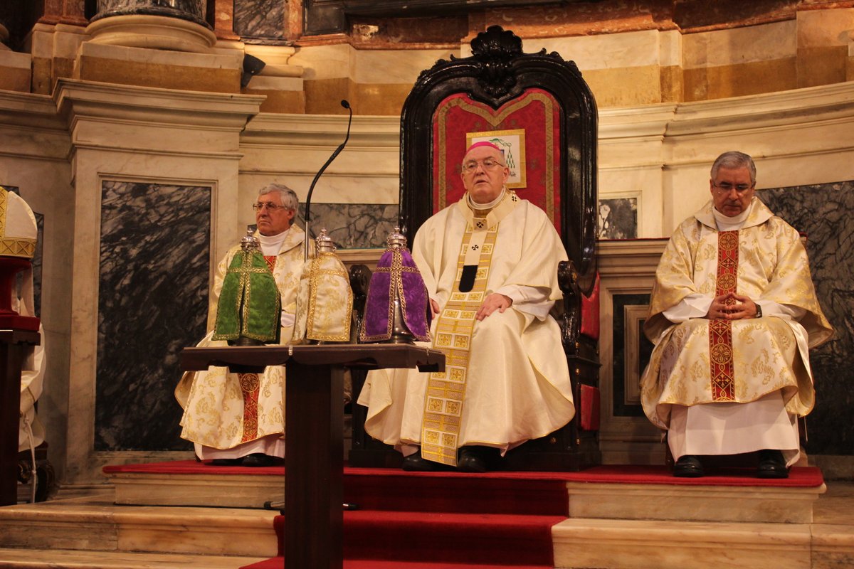 Diocese_Evora's tweet photo. Homilia da Missa Crismal 2025 do Arcebispo de Évora: https://t.co/b3M2zOtnop https://t.co/QQPcXuQHNi