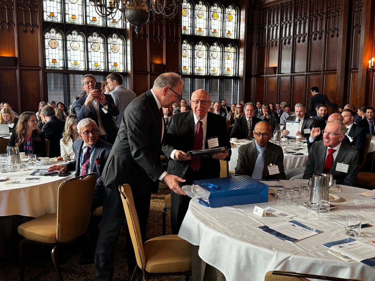 Dr. Javad Hekmatpanah was honored with the “Lifetime Achievement Award” by the Interurban Neurosurgical Society.
Congratulations Dr. Hekmat!