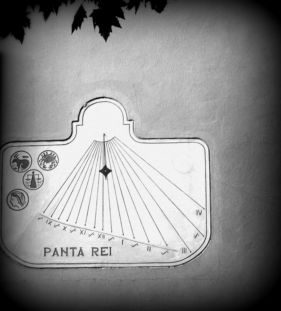 y llueve...
postalesdesdeelhafa.blogspot.com/2025/04/fluye-…
#PostalesDesdeElHafa