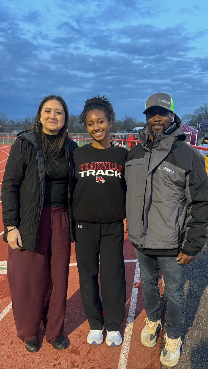We love our multi sport athletes! Happy Senior Night ladies ❤️ 🦊