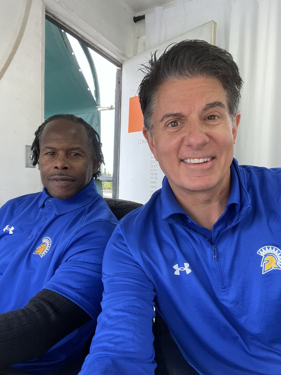 davebenz's tweet image. Thrilled to be alingside the legendary @Bipster10Leon for tonight’s @SJSUAthletics baseball series opener against @sdsu. Catch it at the top of the hour on @NBCSAuthentic or the @MountainWest live stream!