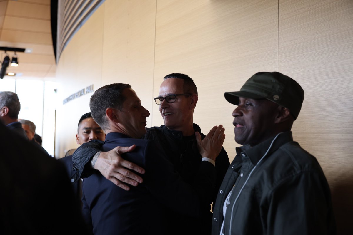 Steve Adami (@steveadami) on Twitter photo Today, <a href="/DanielLurie/">Daniel Lurie 丹尼爾·羅偉</a> shared his progress from his first 100 days in office. In just a few months, he has begun transforming San Francisco — tackling the drug and homeless crisis, prioritizing public safety, recovery, community, and families. San Francisco is back! Today, <a href="/DanielLurie/">Daniel Lurie 丹尼爾·羅偉</a> shared his progress from his first 100 days in office. In just a few months, he has begun transforming San Francisco — tackling the drug and homeless crisis, prioritizing public safety, recovery, community, and families. San Francisco is back!