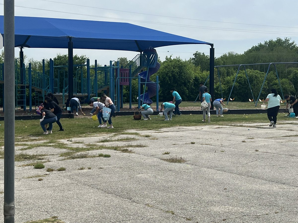 Nothing like a little egg hunt to bring out everyone’s inner kid. <a href="/LomaParkES/">Loma Park Elementary</a>